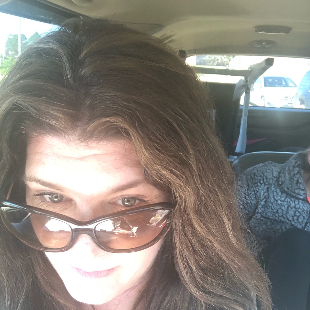 Meet your Posher, Traci